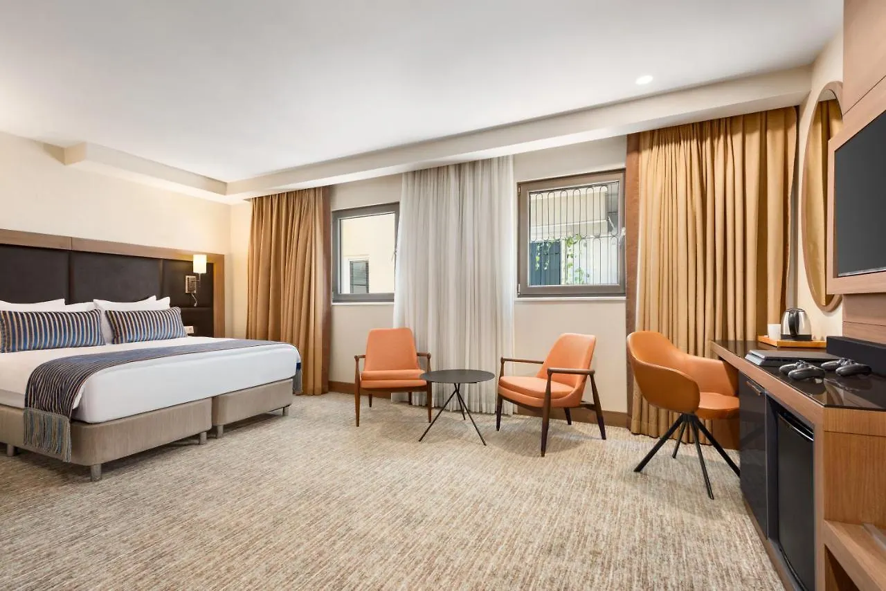 Tryp By Wyndham Istanbul Sisli Hotel 4*,