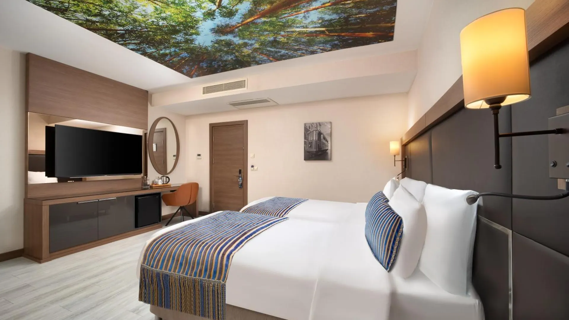Tryp By Wyndham Istanbul Sisli Hotel 4*,