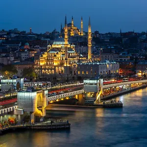Momento Golden Horn **** Estambul